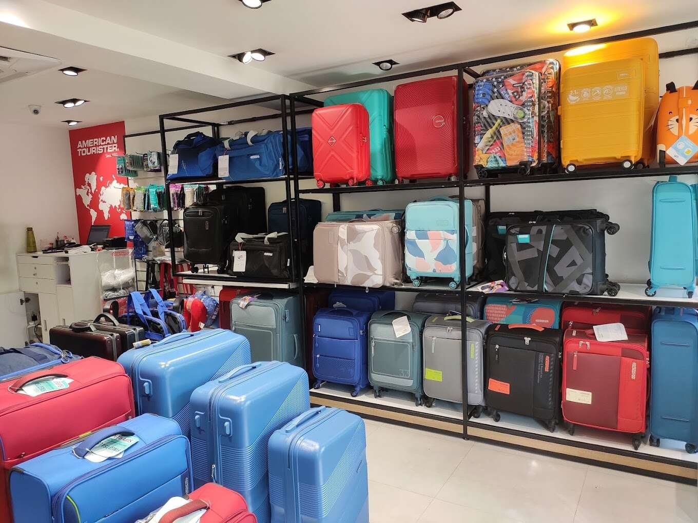 AMERICAN TOURISTER